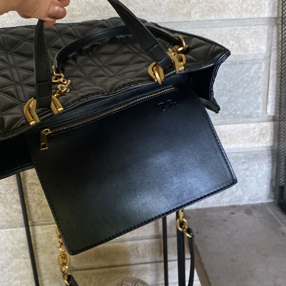 Zara purse. Black faux leather. Excellent condition. Used 2-3 times. - Picture 7 of 10